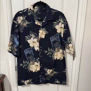 Izod Men's Floral Navy Casual Shirt
